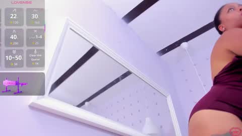 Snapshot of evahalston chatting on 10/06/25, 01:14 evahalston online show from 10/06/25, 01:14