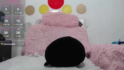 EVA  online show from 02/04/26, 05:08