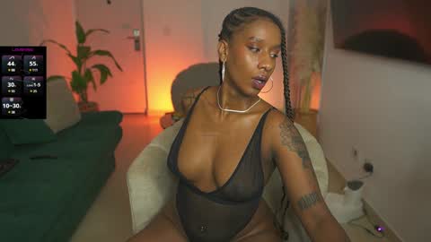 evajacksss_ online show from 12/11/24, 12:23