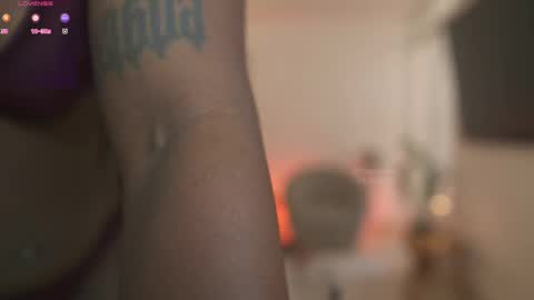 Snapshot of evajacksss_ chatting on 05/08/26, 12:10 evajacksss_ online show from 05/08/26, 12:10