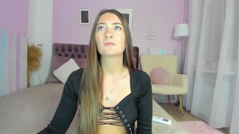 Snapshot of evalaniss chatting on 09/12/25, 06:35 Eva online show from 09/12/25, 06:35