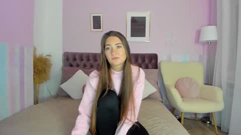 Snapshot of evalaniss chatting on 10/01/25, 04:40 Eva online show from 10/01/25, 04:40