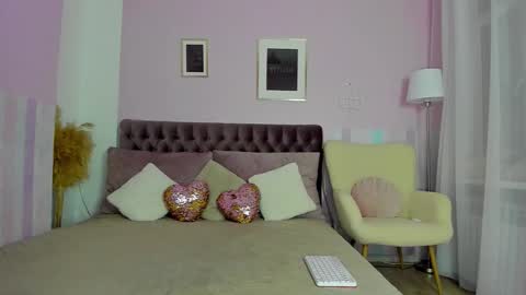Snapshot of evalaniss chatting on 10/10/25, 03:16 Eva online show from 10/10/25, 03:16
