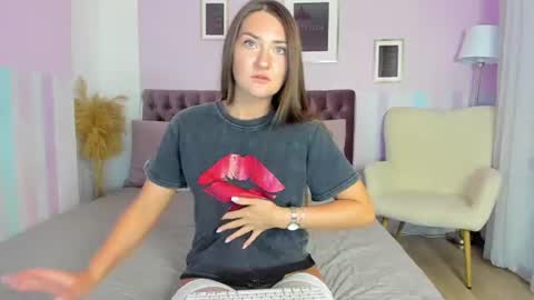 Snapshot of evalaniss chatting on 06/15/26, 03:42 Eva online show from 06/15/26, 03:42