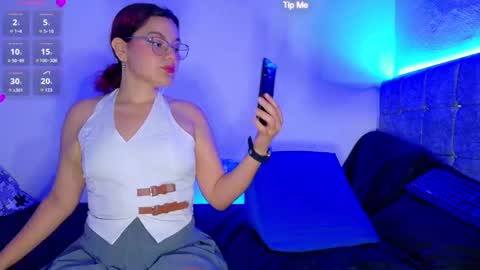 Snapshot of evaluna_02 chatting on 07/20/26, 01:02 evaluna_02 online show from 07/20/26, 01:02