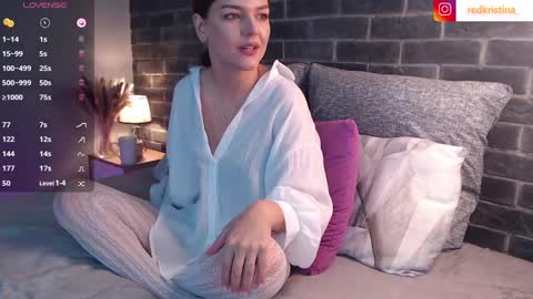 Snapshot of evamerlo chatting on 01/24/25, 09:49 Kristina online show from 01/24/25, 09:49