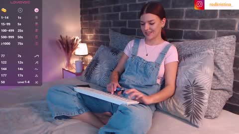 Snapshot of evamerlo chatting on 02/10/25, 09:36 Kristina online show from 02/10/25, 09:36