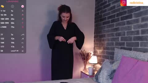 Snapshot of evamerlo chatting on 02/24/25, 09:43 Kristina online show from 02/24/25, 09:43