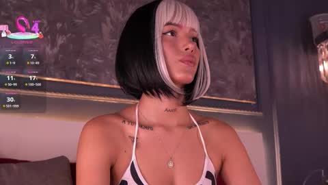 Eva Moretti online show from 10/11/25, 11:03