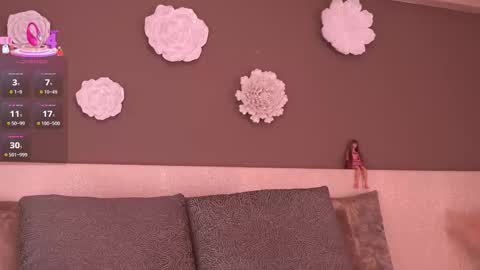 Eva Moretti online show from 11/19/25, 07:58