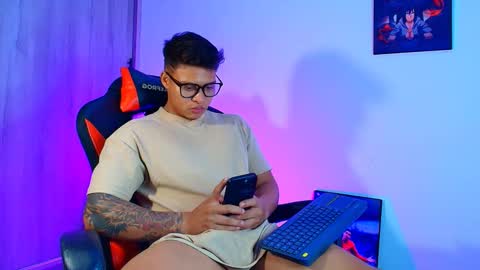 EVAN GREY online show from 11/10/25, 01:59