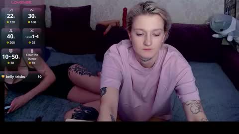 lesbian couple online show from 02/16/26, 11:01