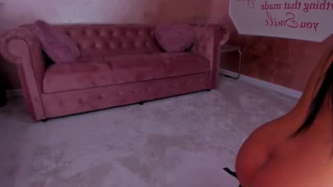 Snapshot of evanew_ chatting on 02/18/25, 09:20 Eva online show from 02/18/25, 09:20