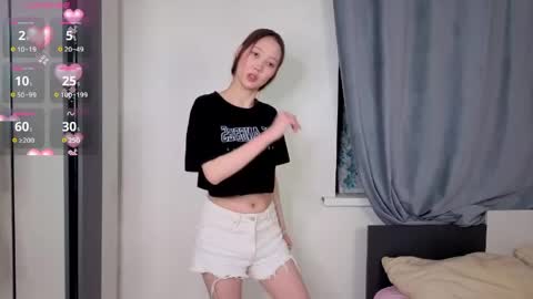 Hello im Lia online show from 06/05/26, 04:13