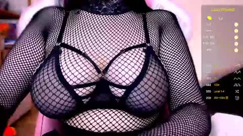 Streams schedule Wed Thursday Friday Saturday Sunday 1100-1700GMT Monday and Tuesday Day offs online show from 04/20/26, 03:04