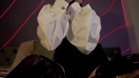 Snapshot of evangeline_bell chatting on 12/24/24, 11:38 Eva online show from 12/24/24, 11:38