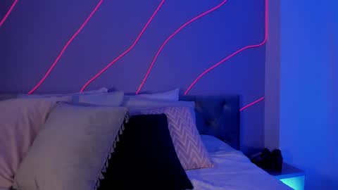 Snapshot of evangeline_bell chatting on 12/24/24, 02:44 Eva online show from 12/24/24, 02:44