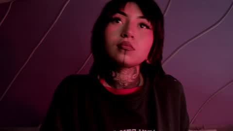 Snapshot of evangeline_bell chatting on 01/20/25, 05:37 Eva online show from 01/20/25, 05:37