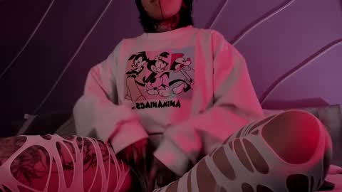 Snapshot of evangeline_bell chatting on 01/21/25, 11:46 Eva online show from 01/21/25, 11:46