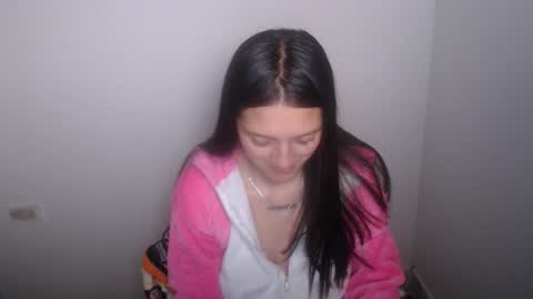 Snapshot of evangeline_petite chatting on 05/18/26, 03:24 eva online show from 05/18/26, 03:24