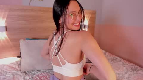 evangelineroos online show from 03/25/26, 08:15