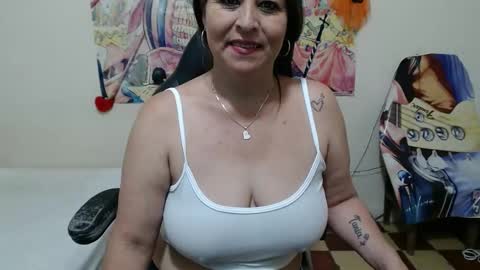 Snapshot of evangelinhotxxx33 chatting on 12/01/24, 11:14 Eva online show from 12/01/24, 11:14