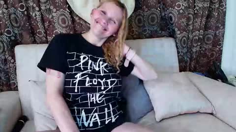  Evangelyne  online show from 11/27/25, 08:22