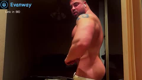 EvanHOTi online show from 03/08/26, 08:45