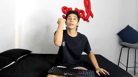 Evans collins24 online show from 10/18/25, 08:53