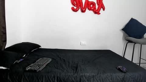 Evans collins24 online show from 11/03/25, 07:15