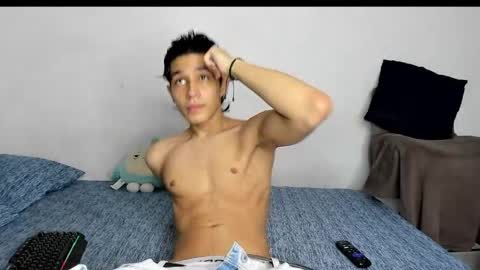 Snapshot of evans_collins24 chatting on 04/01/26, 11:13 Evans collins24 online show from 04/01/26, 11:13