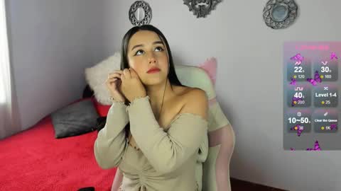 hailey online show from 02/04/25, 01:06