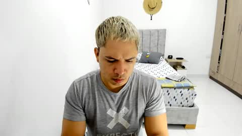 Snapshot of evans_king chatting on 05/28/26, 08:44 Evan online show from 05/28/26, 08:44