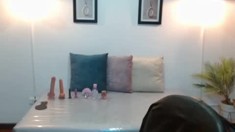 Evanssa lx online show from 04/17/26, 09:07