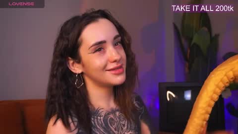 Snapshot of evarabbit chatting on 05/04/26, 01:56 Eva online show from 05/04/26, 01:56
