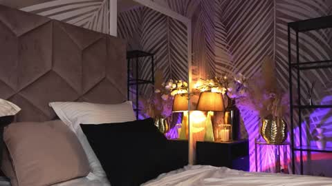 EvaRhea online show from 04/07/26, 02:56