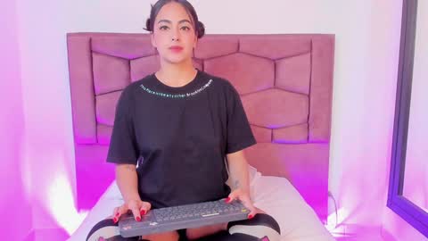 Snapshot of evaritz__ chatting on 01/09/25, 11:13 EVARITZ online show from 01/09/25, 11:13