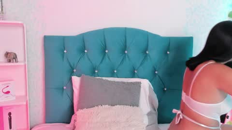 Snapshot of evaritz__ chatting on 02/21/25, 02:50 EVARITZ online show from 02/21/25, 02:50