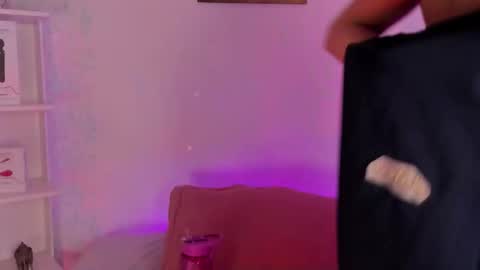 Snapshot of evaritz__ chatting on 11/08/25, 12:55 EVARITZ online show from 11/08/25, 12:55