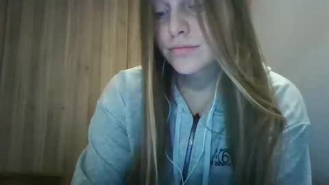 Snapshot of evasapples2026 chatting on 01/15/26, 07:06 evasapples2026 online show from 01/15/26, 07:06