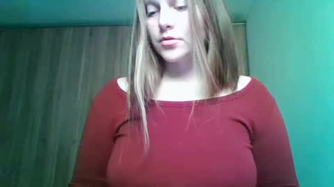 Snapshot of evasapples2026 chatting on 01/17/26, 02:55 evasapples2026 online show from 01/17/26, 02:55