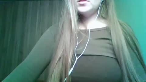 Snapshot of evasapples2026 chatting on 02/01/26, 08:51 evasapples2026 online show from 02/01/26, 08:51