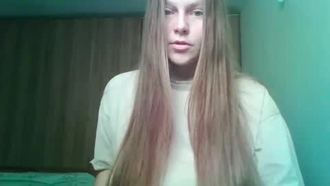 Snapshot of evasapples2026 chatting on 02/15/26, 12:47 evasapples2026 online show from 02/15/26, 12:47