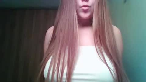 Snapshot of evasapples2026 chatting on 03/01/26, 06:54 evasapples2026 online show from 03/01/26, 06:54