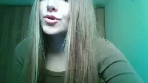 Snapshot of evasapples2026 chatting on 03/02/26, 04:25 evasapples2026 online show from 03/02/26, 04:25