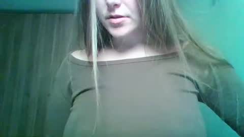 Snapshot of evasapples2026 chatting on 03/12/26, 11:22 evasapples2026 online show from 03/12/26, 11:22