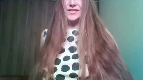 evasapples2026 online show from 04/26/26, 08:17