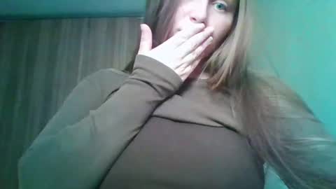 evasapples2026 online show from 05/01/26, 08:57