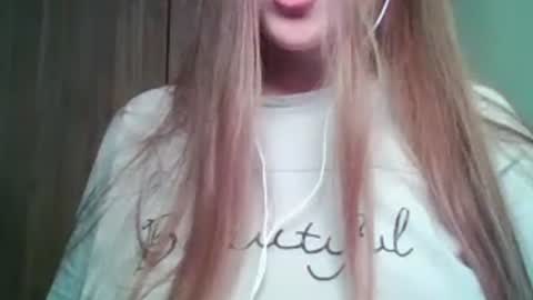 evasapples2026 online show from 06/13/26, 08:40