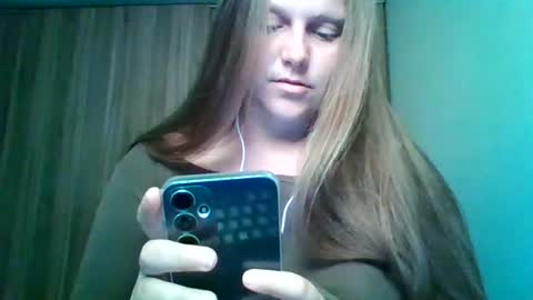 evasapples2026 online show from 06/26/26, 01:26